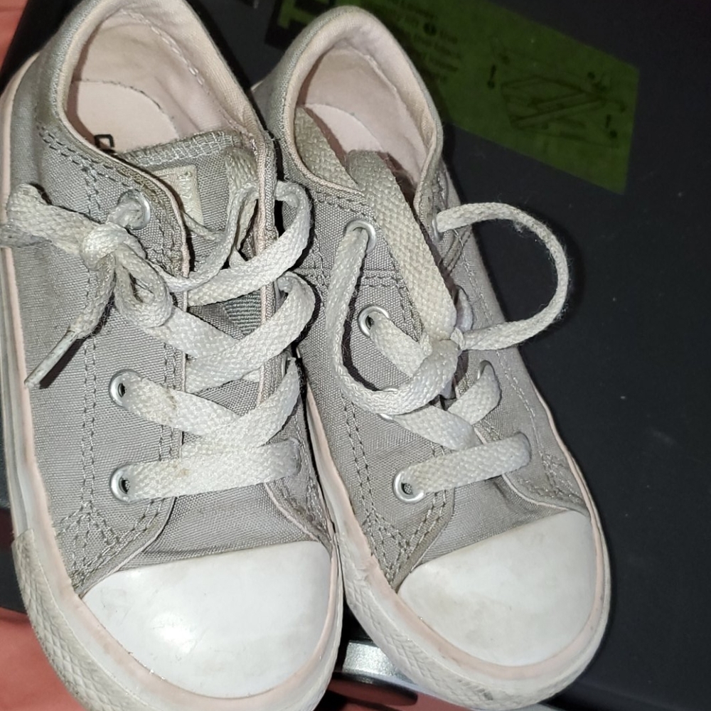 Converse toddler girl